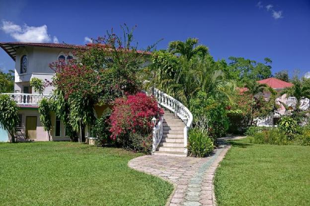 banana bank lodge