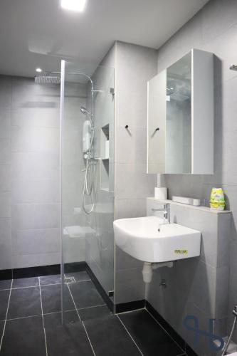 homesuite home at jesselton quay