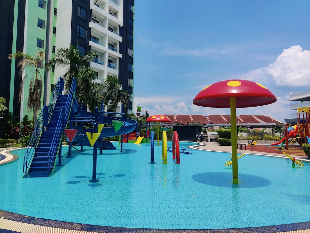 kts homestay manhattan ipoh w waterpark