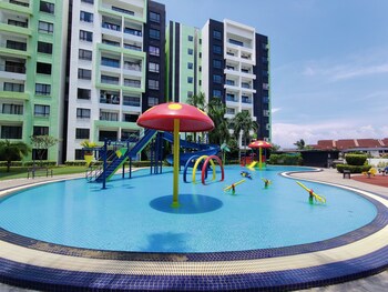 kts homestay manhattan ipoh w waterpark