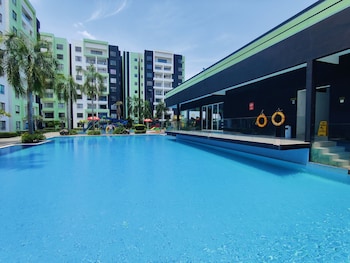 kts homestay manhattan ipoh w waterpark