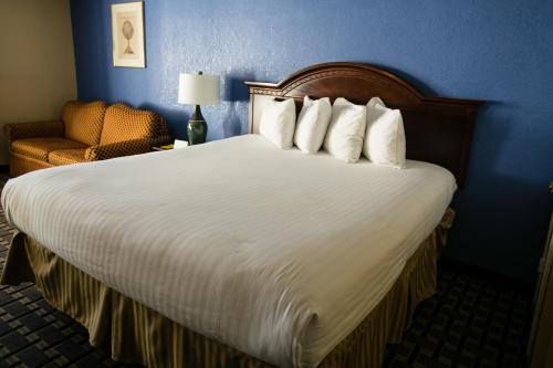 anaheim carriage inn