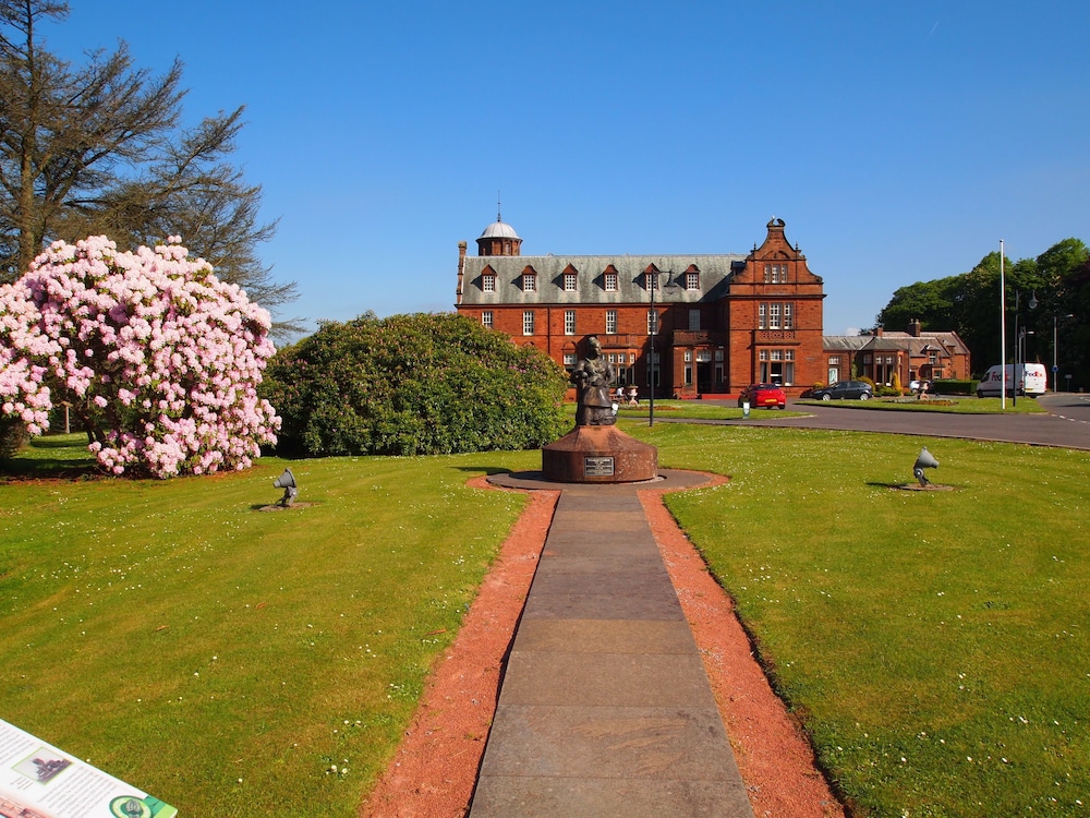 holiday inn dumfries by ihg