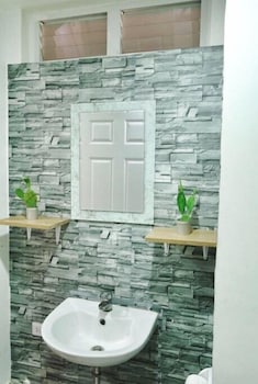 condo stay very near mactan airport