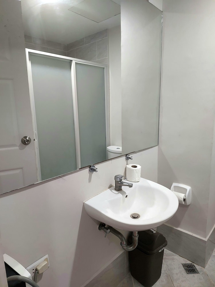 condo stay very near mactan airport