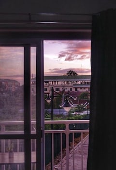 condo stay very near mactan airport