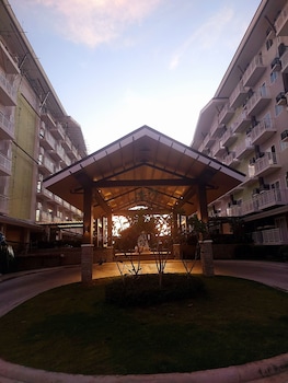 condo stay very near mactan airport