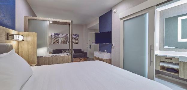 springhill suites by marriott medford airport