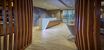 springhill suites by marriott medford airport
