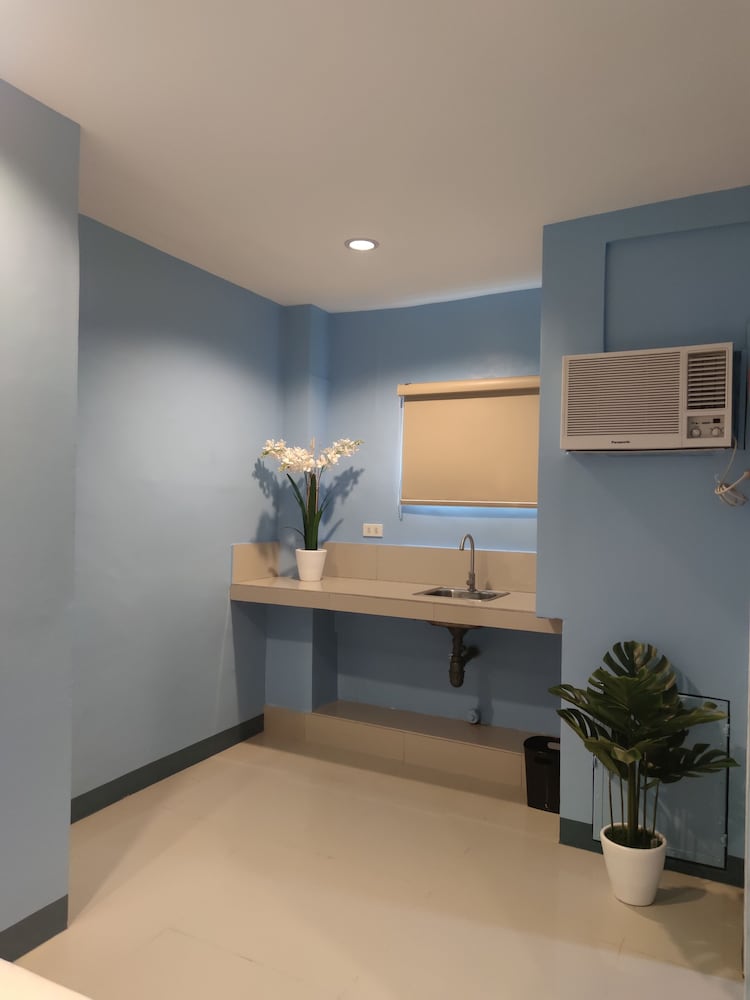 glory hotel cubao