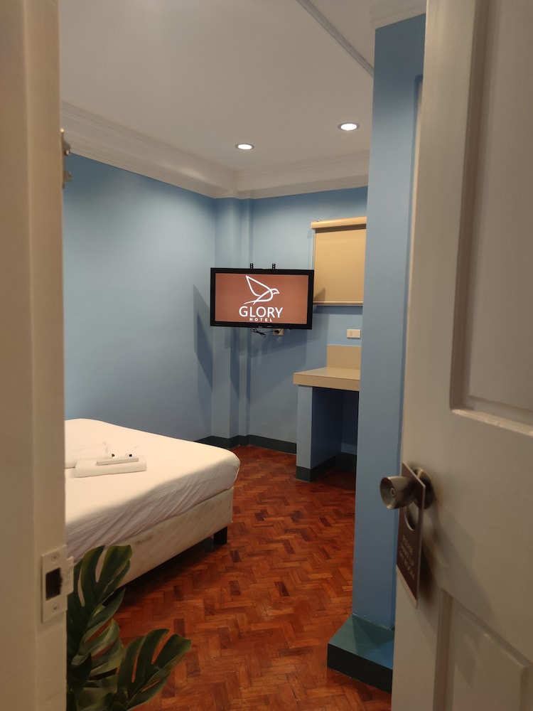 glory hotel cubao