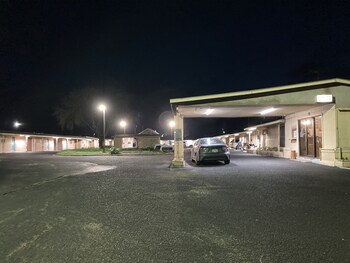 Capri Motel,,2 star