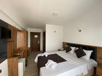 atas aqua otel avsa