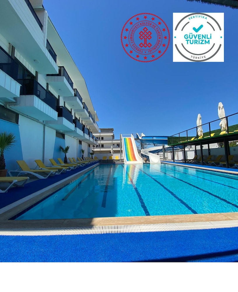 atas aqua otel avsa