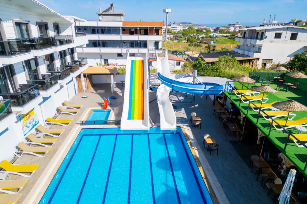 atas aqua otel avsa