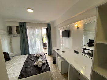 atas aqua otel avsa
