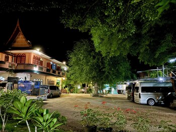 Baan Apa Erawan Resort,,3 star
