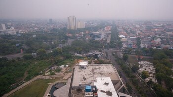 best deal and smart living studio at grand sungkono lagoon apartment