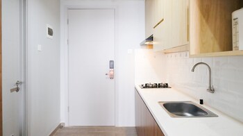 best deal and smart living studio at grand sungkono lagoon apartment