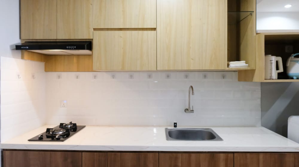 best deal and smart living studio at grand sungkono lagoon apartment