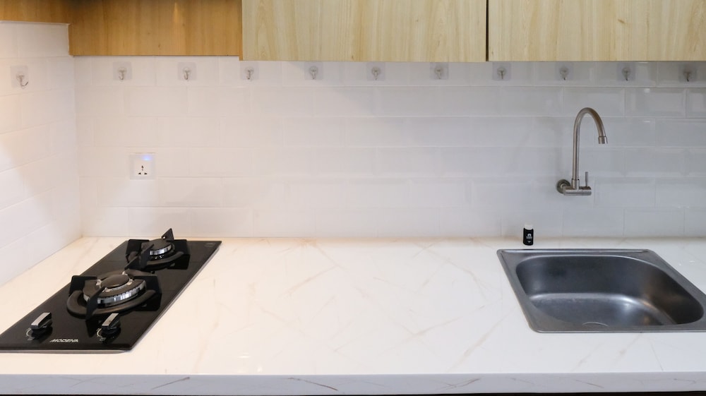 best deal and smart living studio at grand sungkono lagoon apartment