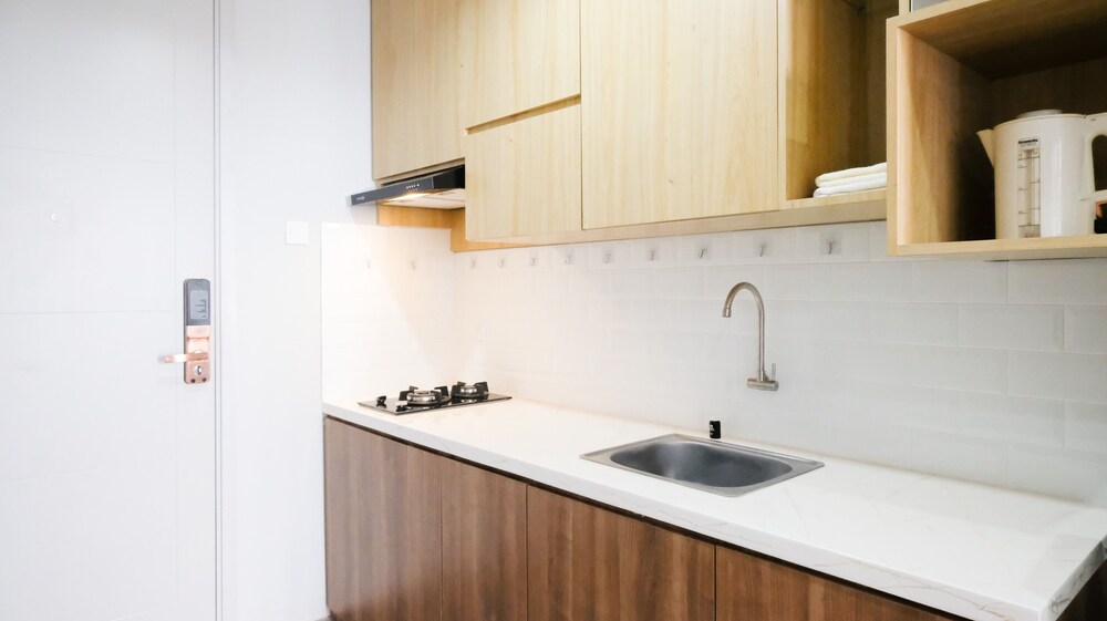 best deal and smart living studio at grand sungkono lagoon apartment