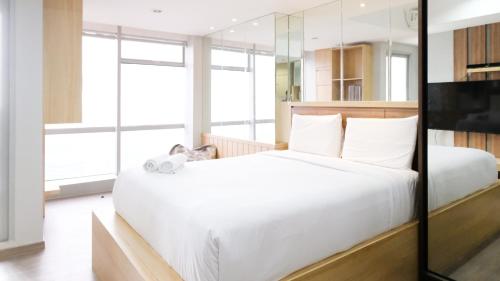 best deal and smart living studio at grand sungkono lagoon apartment