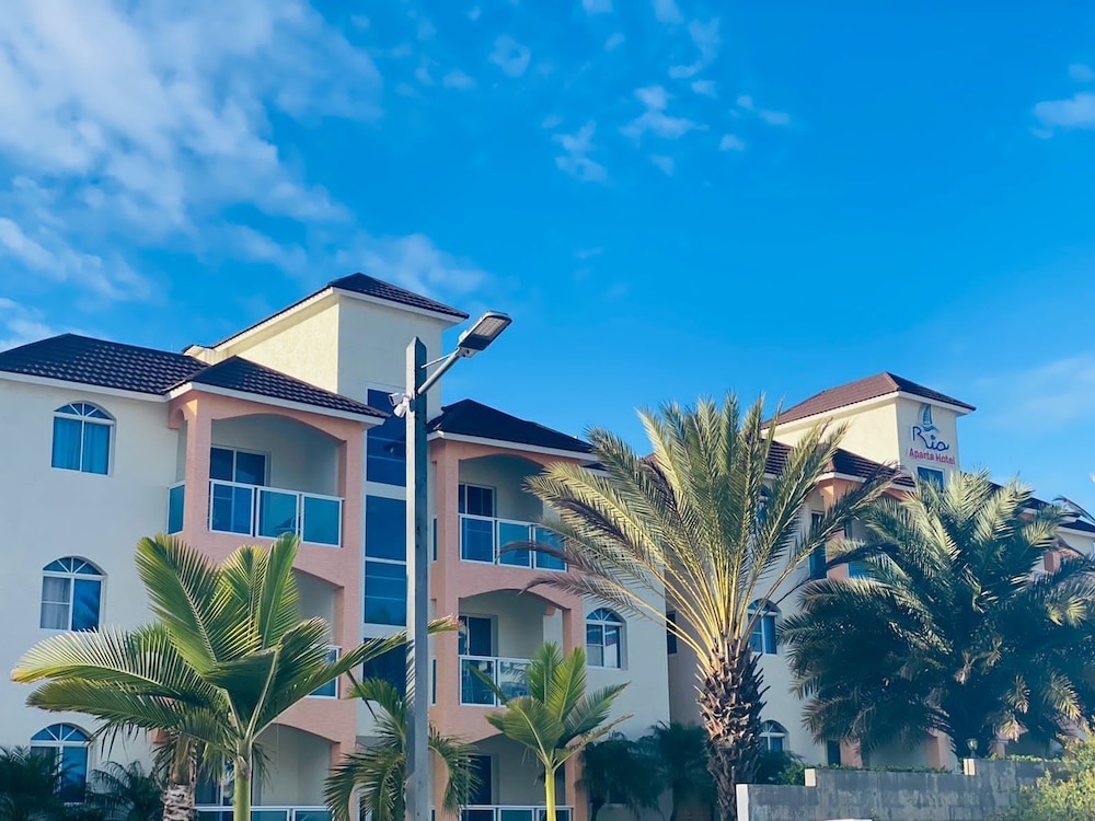 ria aparta hotel