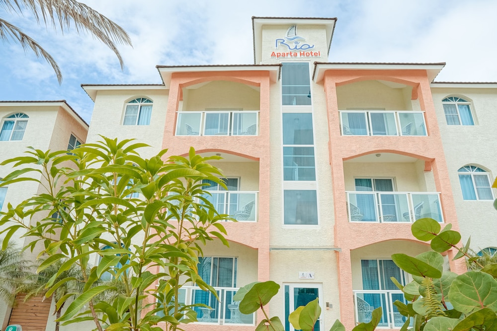 ria aparta hotel
