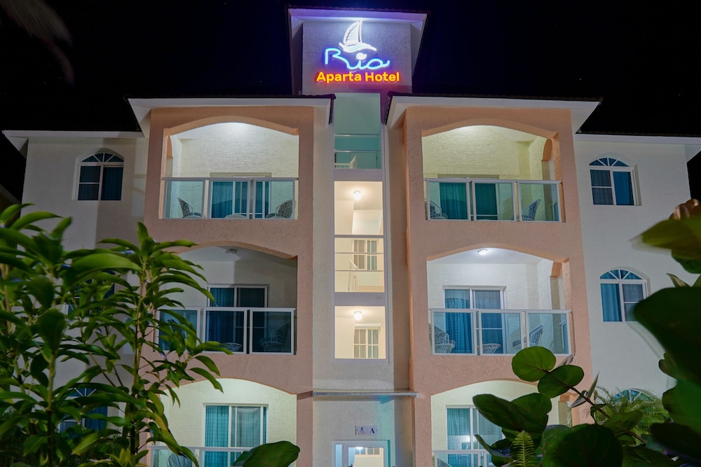ria aparta hotel