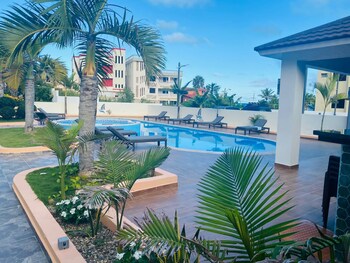 ria aparta hotel
