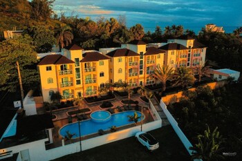 ria aparta hotel