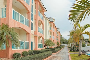 ria aparta hotel