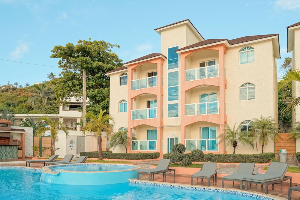 ria aparta hotel