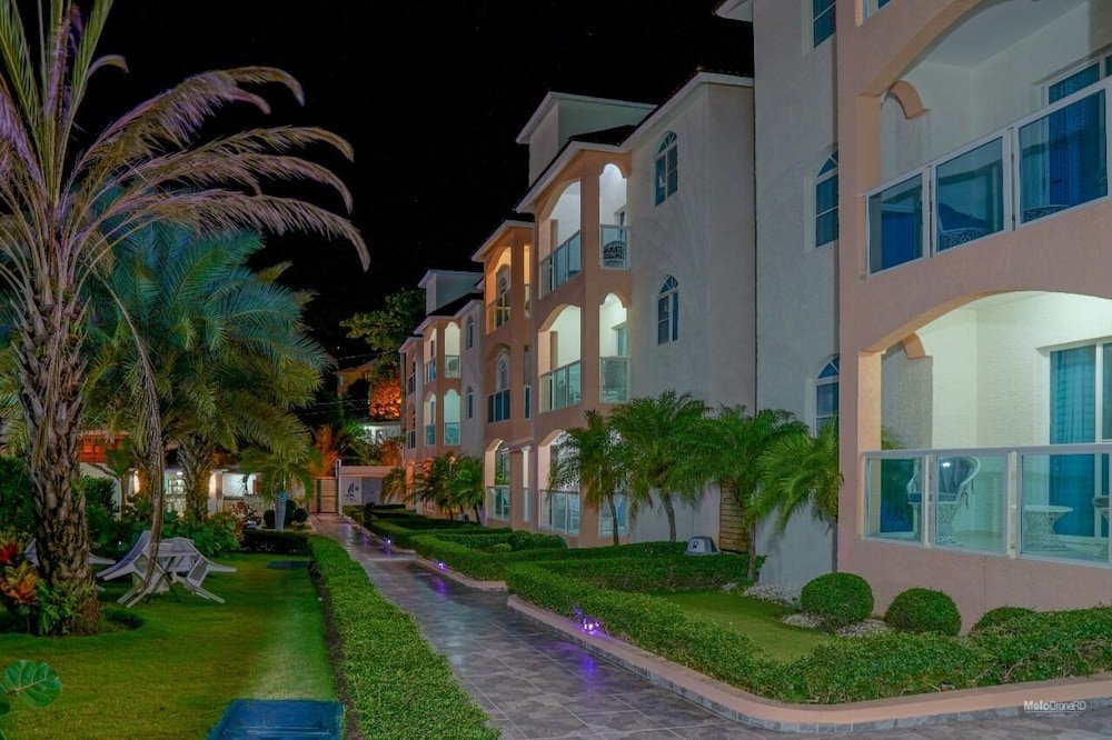 ria aparta hotel