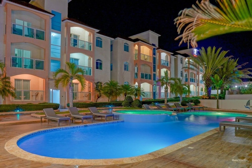ria aparta hotel