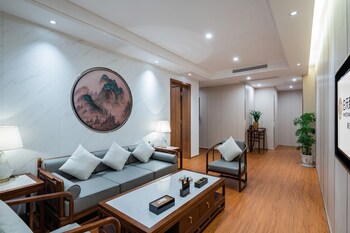 white swan guest house