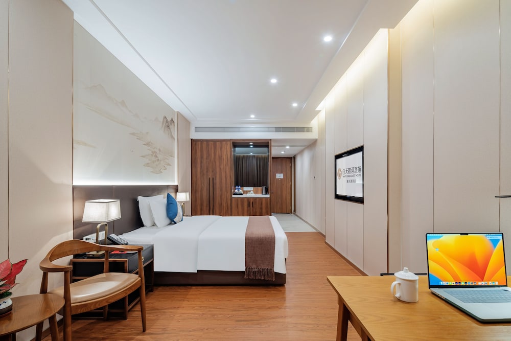 white swan guest house