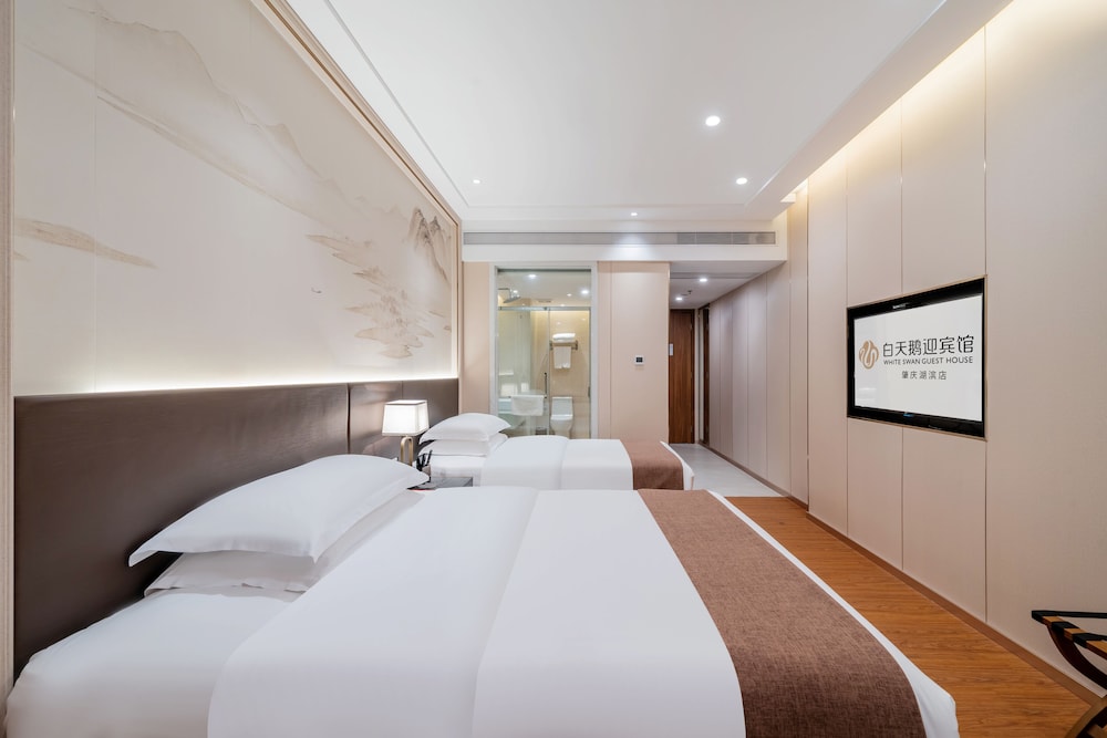 white swan guest house