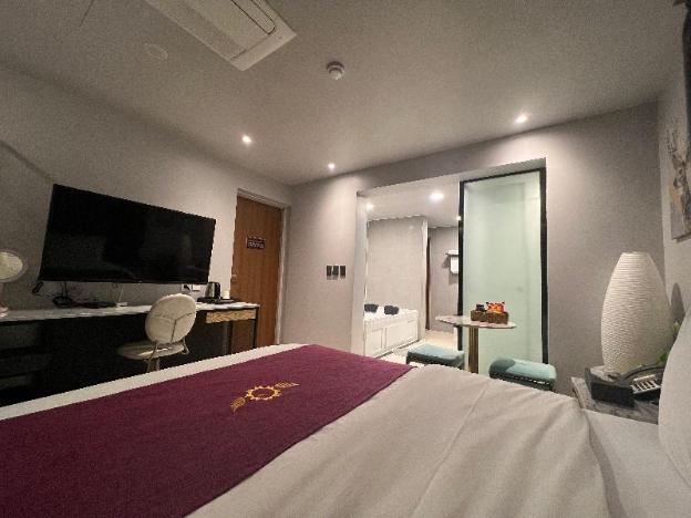 gwangju drive in hotel sun
