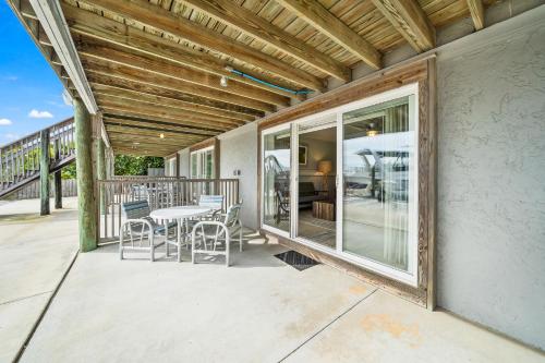 sebastian saltwater lodge