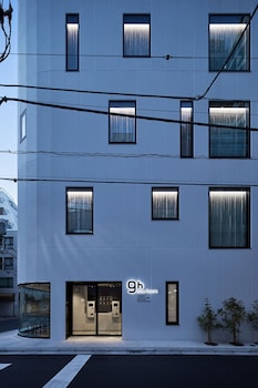 nine hours ningyocho