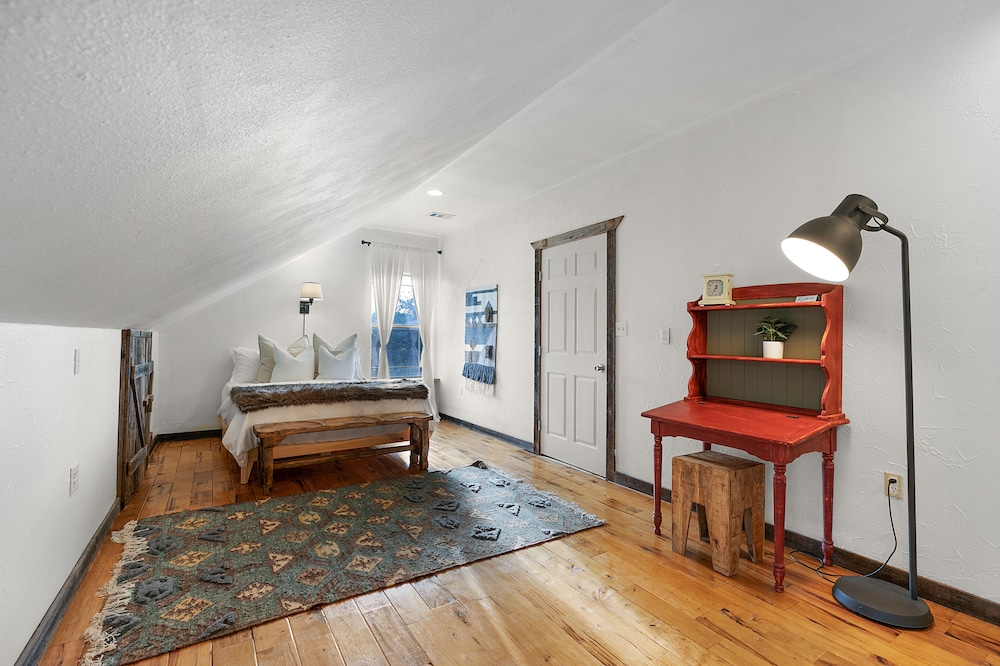 new luxury home with fire pit and hill country views