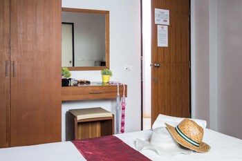 eco hostel hua hin