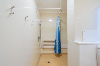 te anau central backpackers