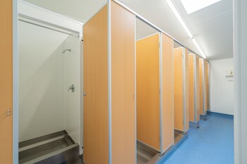 te anau central backpackers