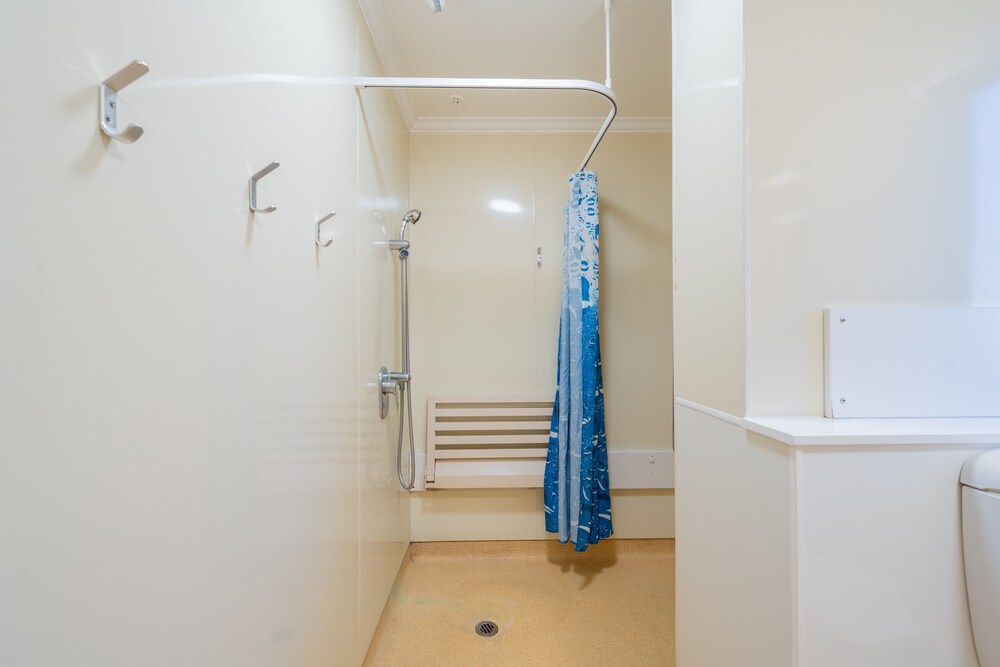 te anau central backpackers