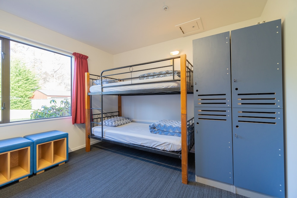 te anau central backpackers