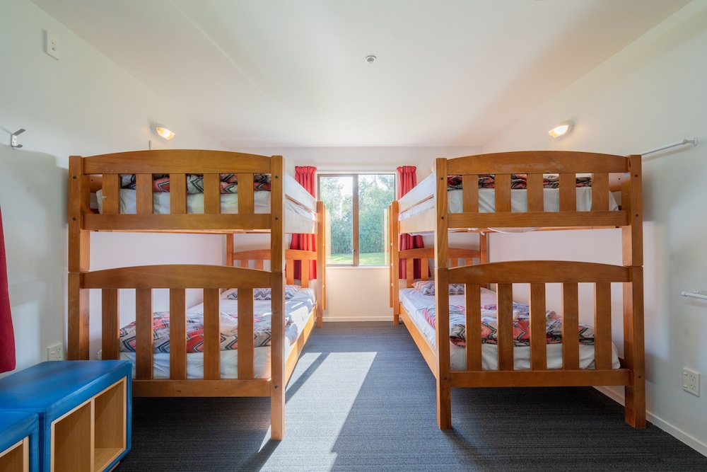 te anau central backpackers