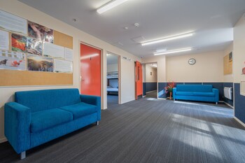 te anau central backpackers